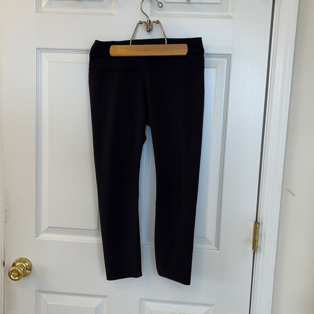 Athleta black Capri leggings XS